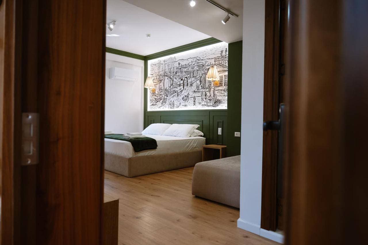 Foto 4 von 21: Double Room with Balcony