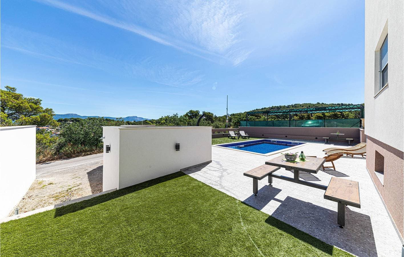 Foto 4 von 27: Apartment mit Meerblick, Pool und Terrasse, 2 km vom Strand entfernt
