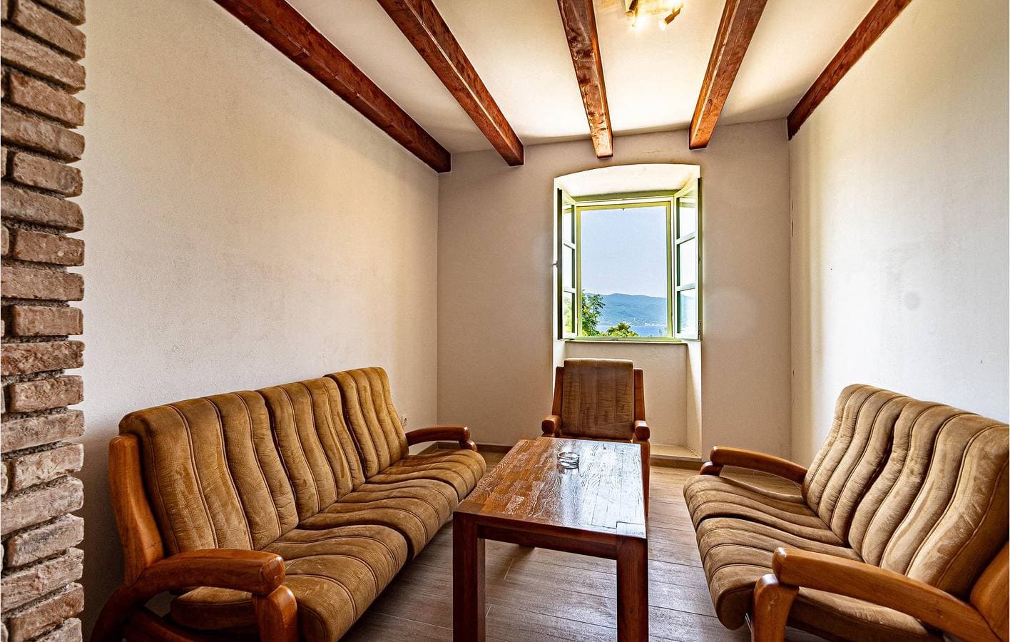 Foto 12 von 45: Moderne 170 m² große Wohnung mit Pool, Terrasse und 2,5 km Entfernung zum Strand