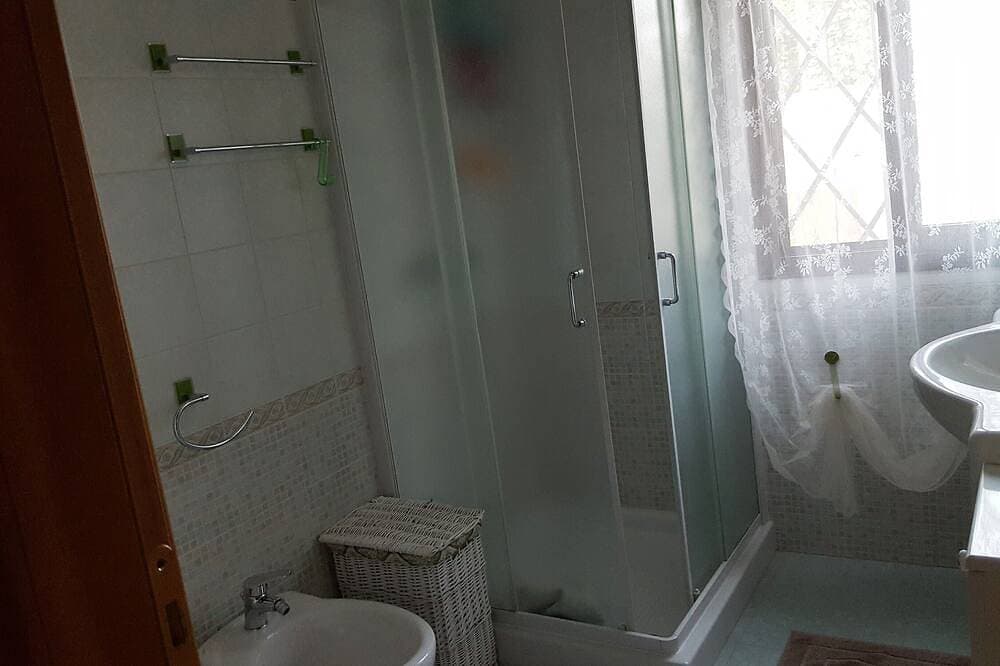 Foto 6 von 30: Villa mit Pool direkt am Meer, für diejenigen, die Ruhe und Privatsphäre lieben