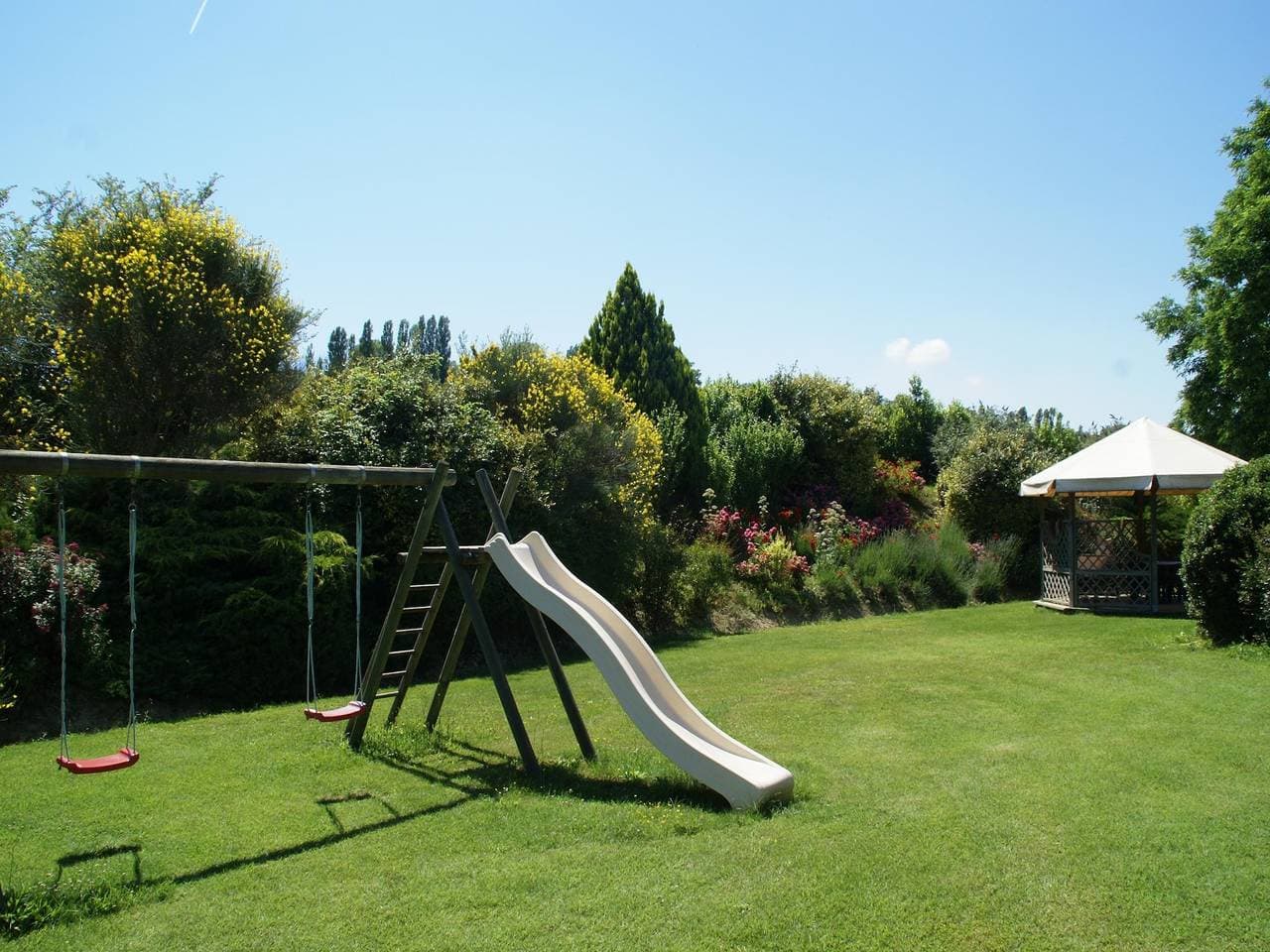 Foto 7 von 31: Wohnung in Montone mit Pool und Garten