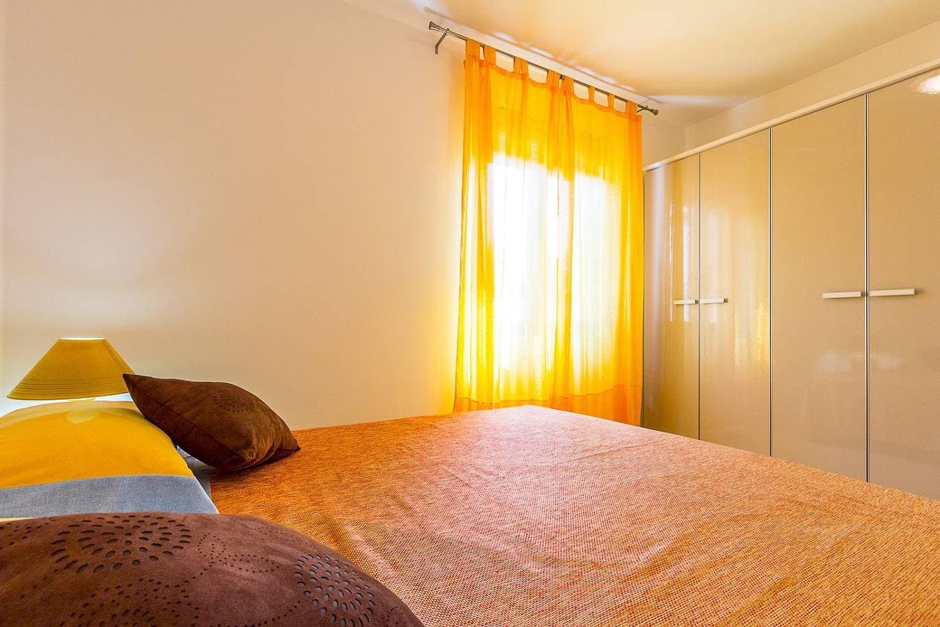 Foto 11 von 21: Ferienwohnung nur 500 Meter bis zum Kieselstrand mit Küche, Klima, WLAN, Haustiere erlaubt