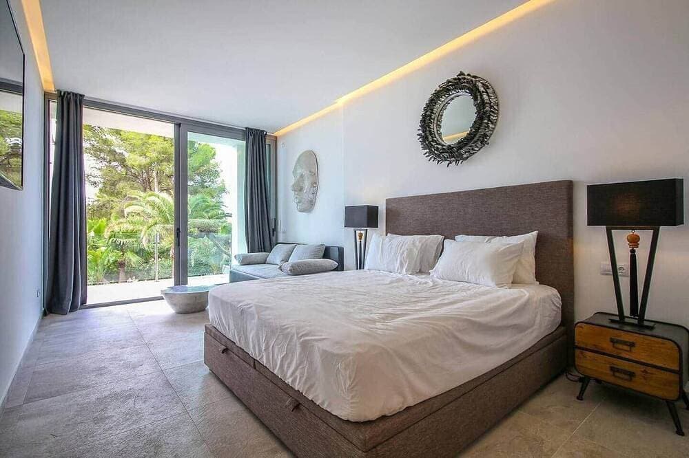 Foto 4 von 23: Modern exclusive Villa with Pool and Mountain View