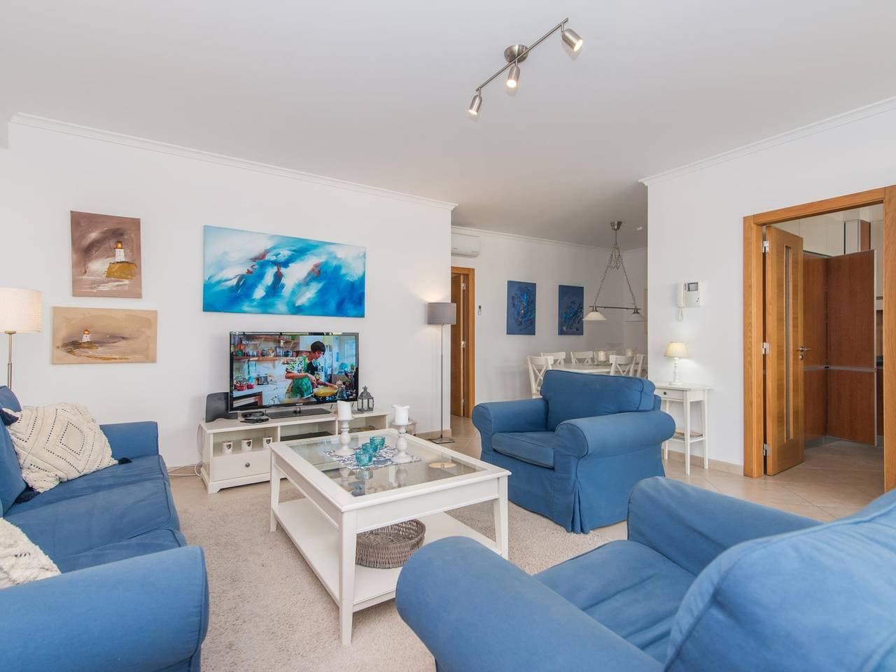 Foto 6 von 38: Ferienwohnung für 8 Personen mit Pool