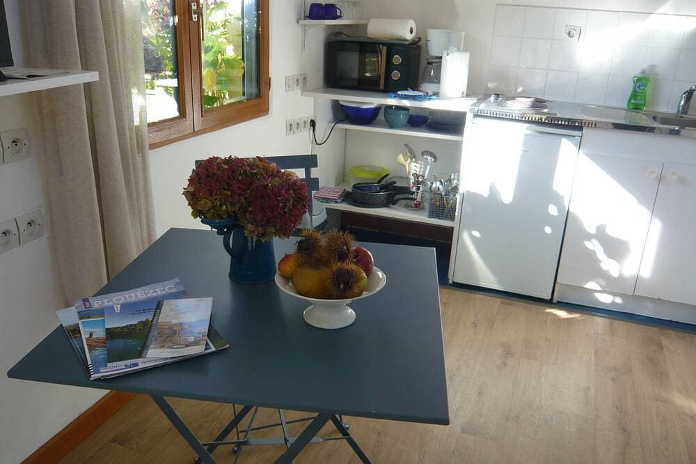 Foto 13 von 19: \"Chestnut, between land and sea