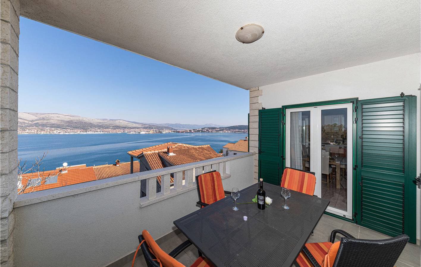 Foto 5 von 19: Apartment mit Meerblick, Pool und Terrasse, 700 m vom Strand entfernt