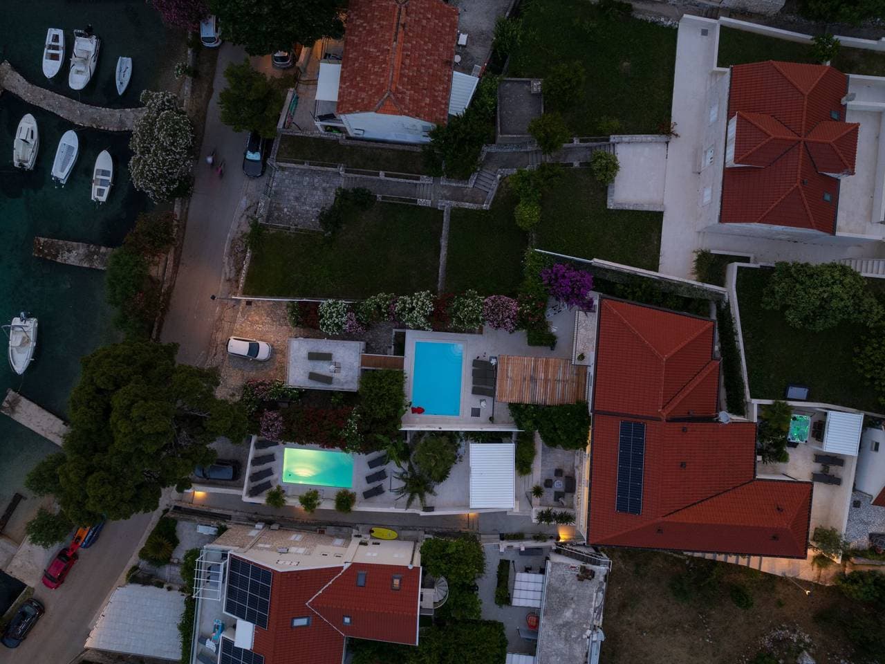Foto 8 von 96: Suartini Viganj mit einem Pool