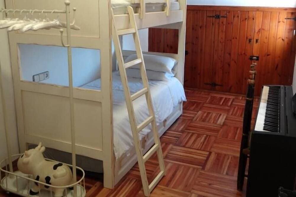 Foto 5 von 30: Puigcerdà VIII - Drei Schlafzimmer Wohnung, Schläft 7