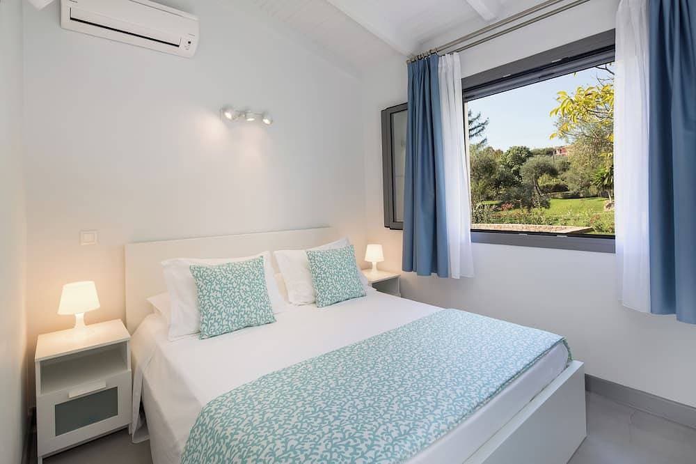 Foto 4 von 16: Modern guest house with private pool and fantastic views to the beach