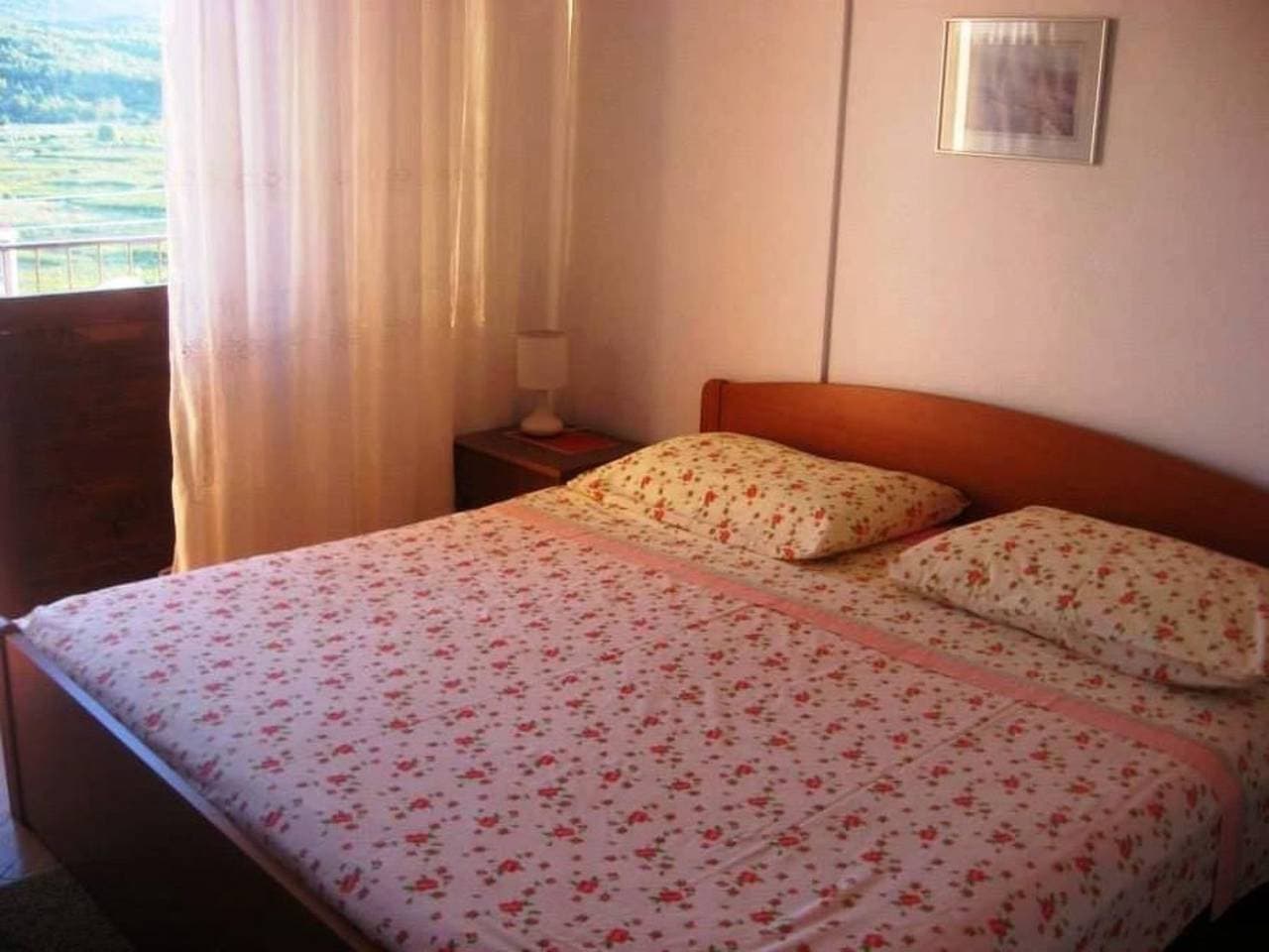 Schöne Ferienwohnung in Jelsa mit Schönem Balkon 1