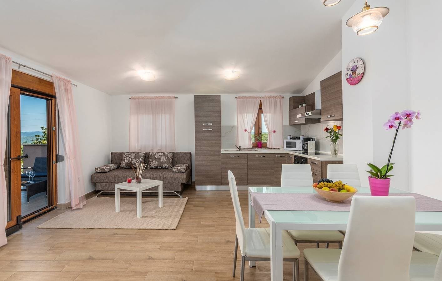 Foto 6 von 44: Ferienhaus Terre Bianche mit privatem Pool und Whirlpool