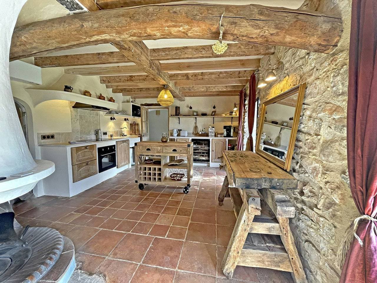 Foto 5 von 57: Historische Schafstallung im Herzen der Provence