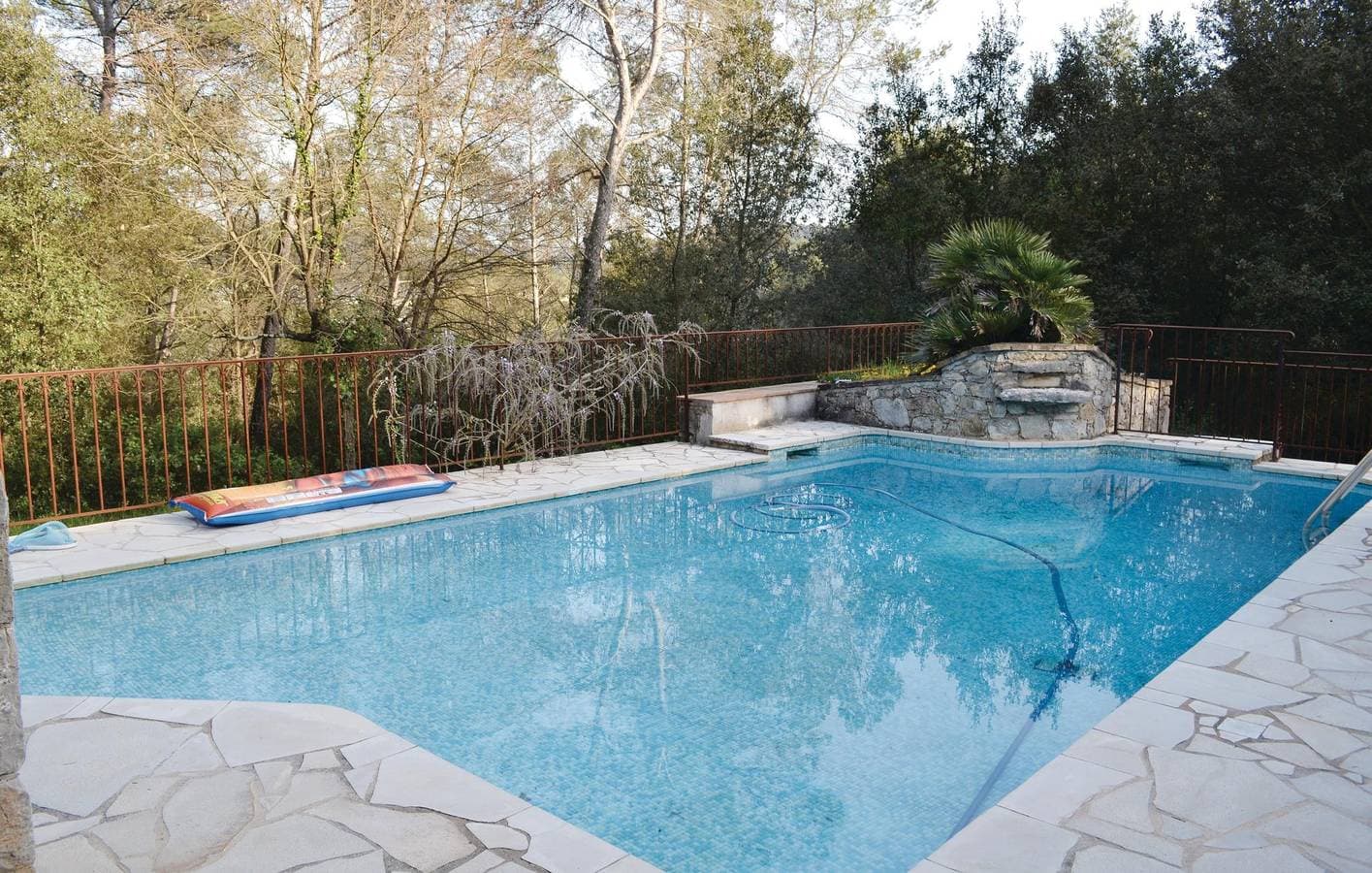 Foto 12 von 29: Abgelegenes 180qm Apartment mit AC, Pool & Parkplatz