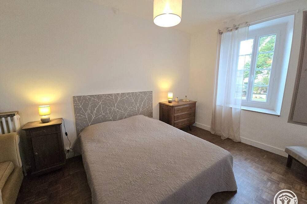 Foto 4 von 27: Großes Haus mit privatem Pool, Parkplatz und Haustiere erlaubt