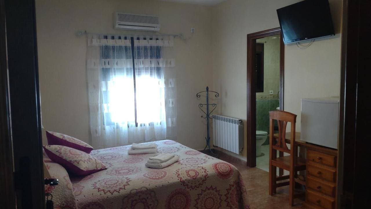 Foto 3 von 15: Queen Room with Two Queen Beds - Disability Access