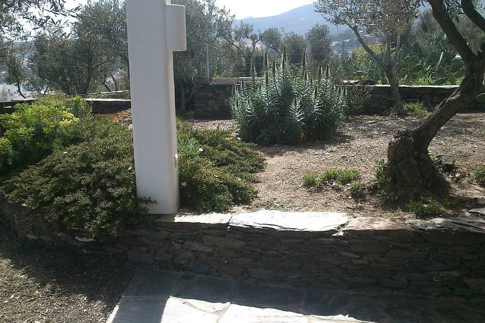 Foto 9 von 30: Haus mit Blick auf das Meer, Garten, Pool, private Garage centr0 von Cadaques,