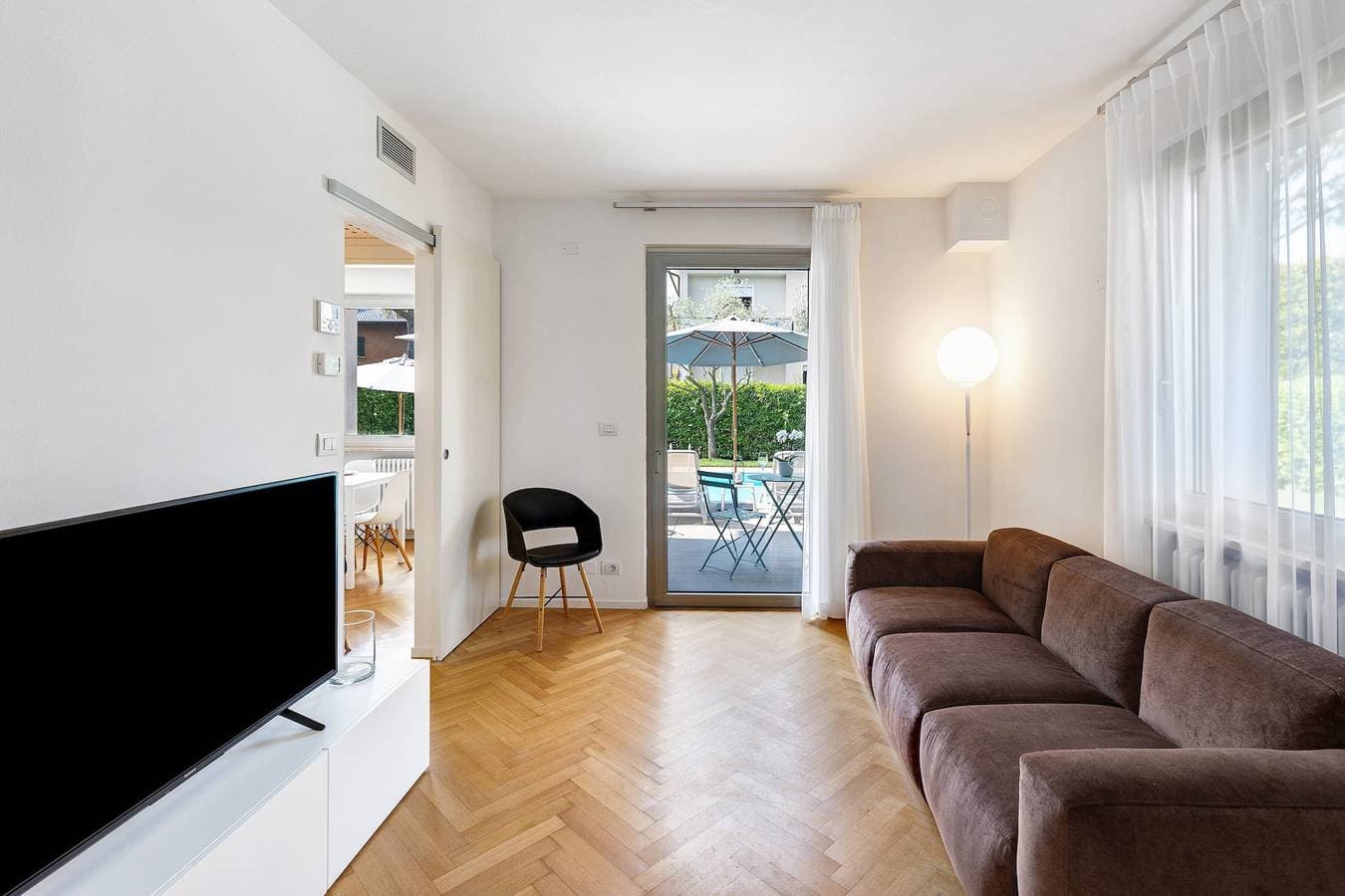 Foto 4 von 24: Ferienwohnung 'Baseventuno 5 Honey Moon' mit Gemeinschaftspool, WLAN und Klimaanlage