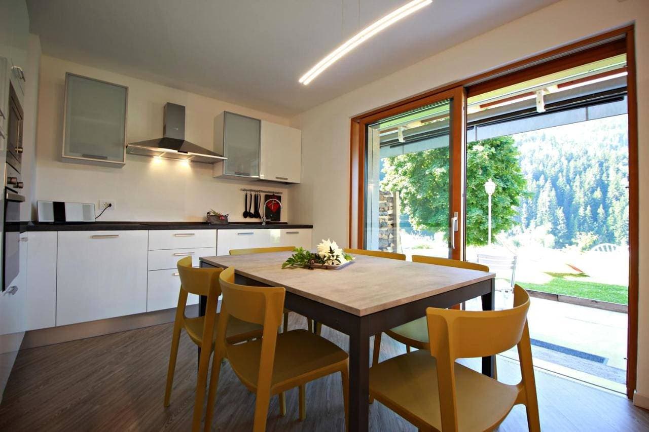 Foto 5 von 14: Apartment with Lake View