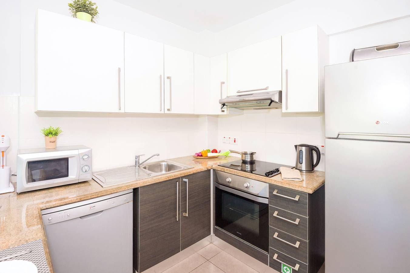 Foto 10 von 38: Ferienwohnung für 3 Personen mit Pool