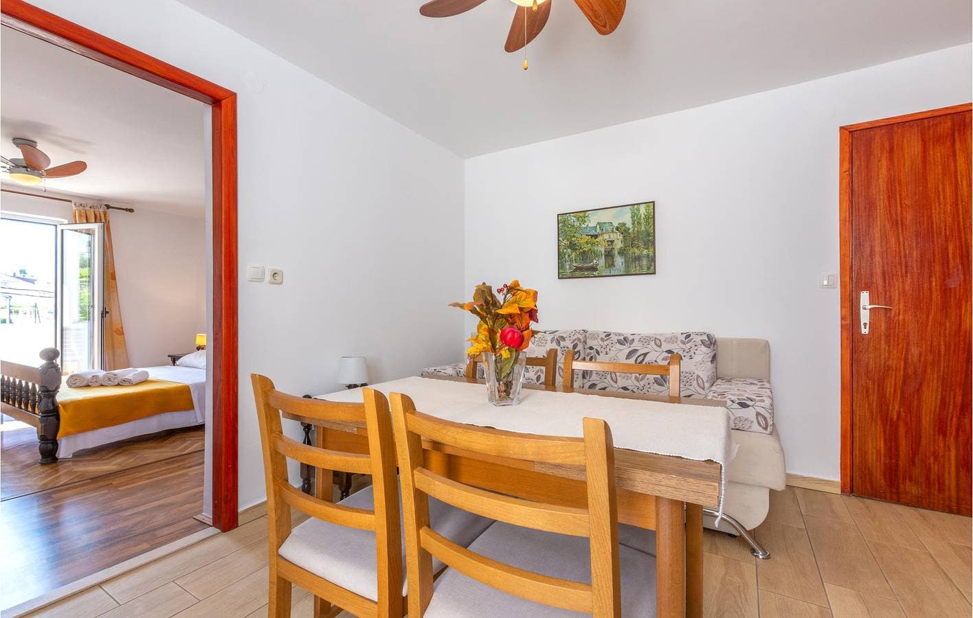 Foto 3 von 25: Gemütliche Wohnung mit Terrasse und WLAN, 1 km vom Strand entfernt!
