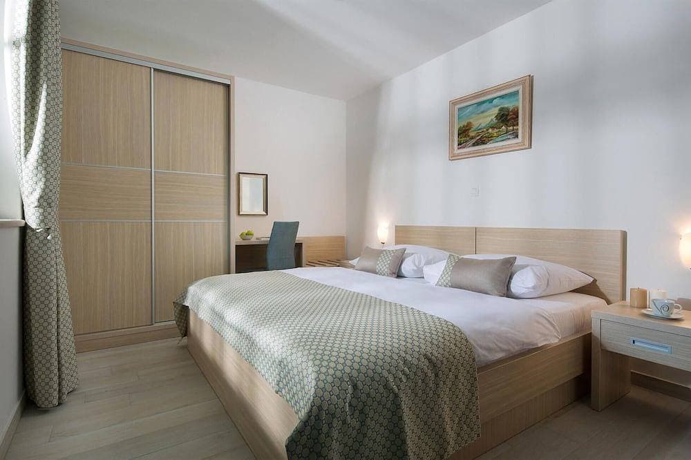 Foto 4 von 28: Lovely home in Trviz with swimming pool