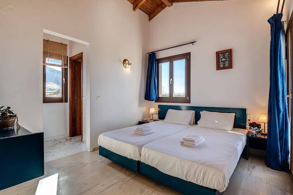 Foto 6 von 22: Aeolus 5 Schlafzimmer Villa mit privat Pool und Meerblick, Wi-Fi, 5 Min vom Meer