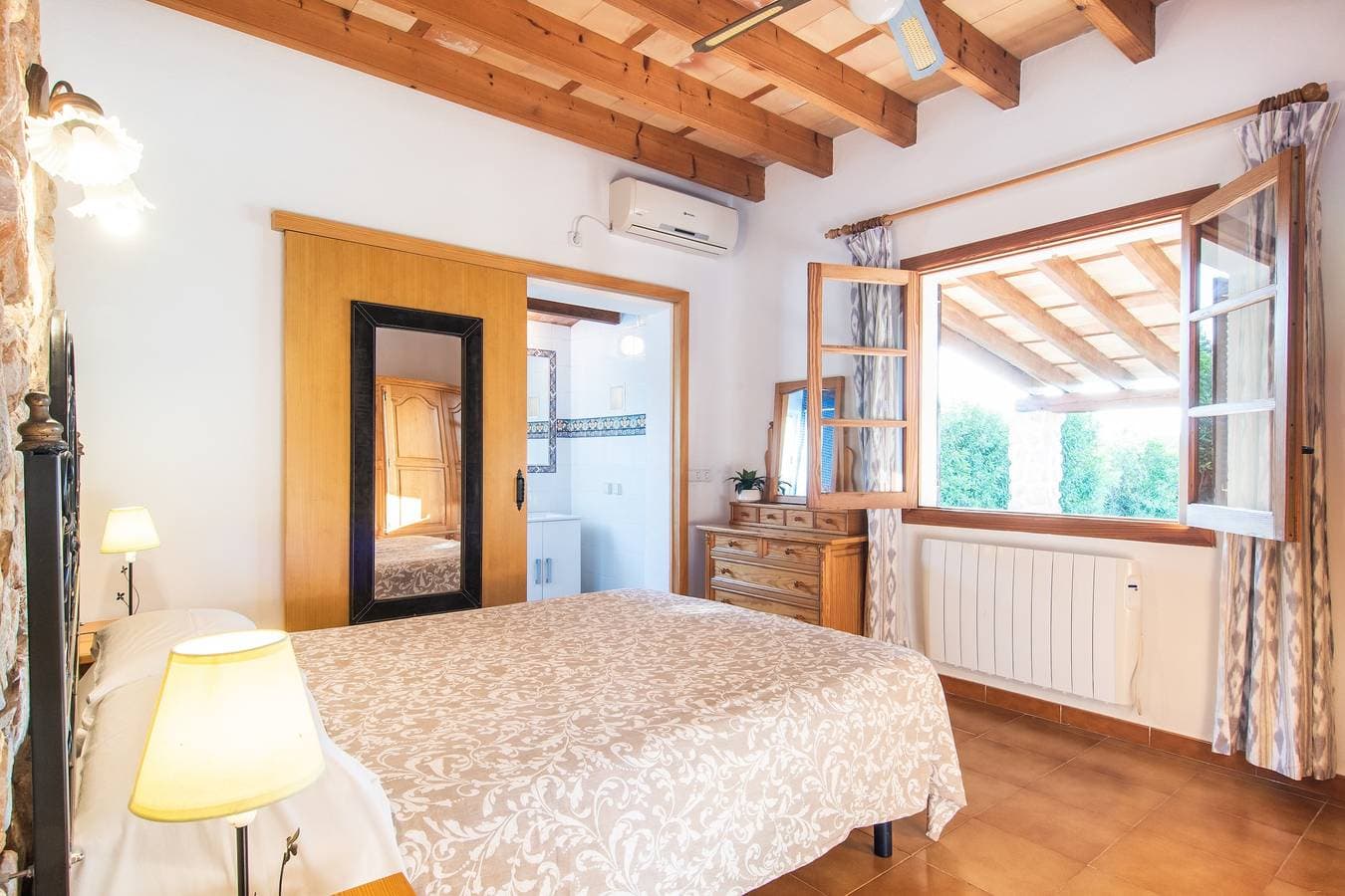 Foto 13 von 33: Landhaus 'Pollentia' mit Bergblick, WLAN und Klimaanlage