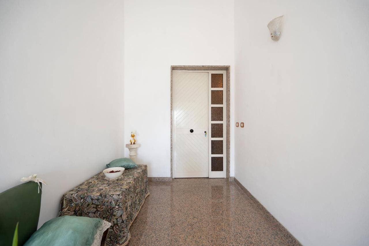 Foto 7 von 58: Two-Bedroom Apartment