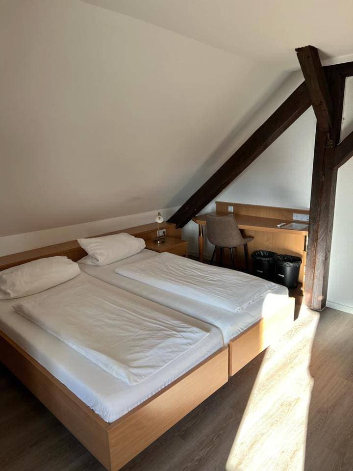 Foto 7 von 9: Double Room