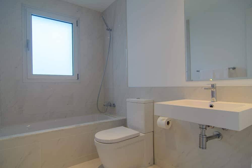 Foto 12 von 30: Luxus-Design-Apartment 3 Schlafzimmer, Terrasse & Pool nahe Strand