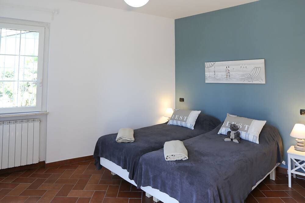 Foto 3 von 29: Schöne exklusive Villa 50 Meter vom See entfernt