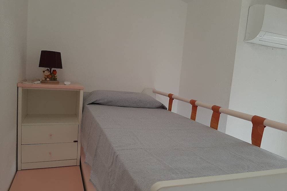 Foto 9 von 30: Villa Sant'Andrea: Meer, Garten, WLAN, Klimaanlage, I.U.N.-Parkplatz