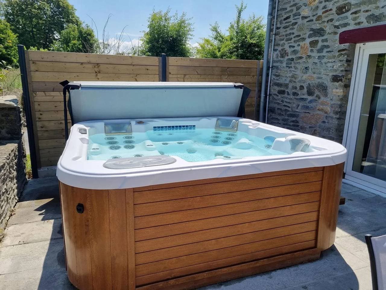 Foto 10 von 27: Maison confortable Pontorson 110 m² Jacuzzi