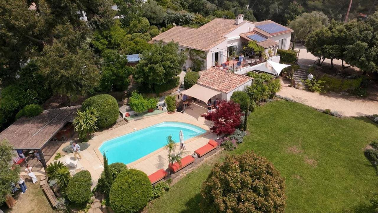 Le Repaire de la Cadière à 5mn des plages ! 1