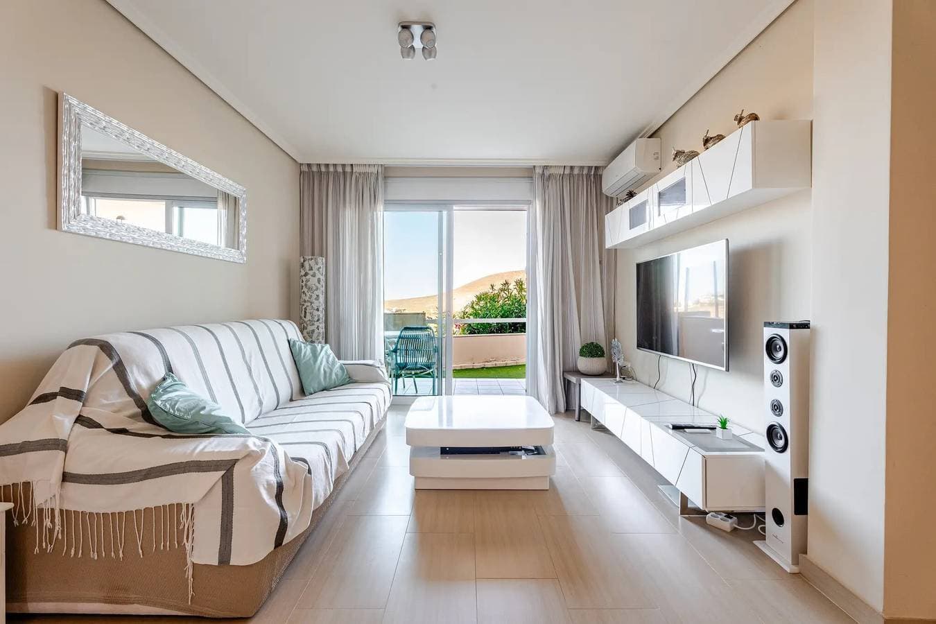 Foto 12 von 13: Ferienwohnung 'Vista Bella' mit Meerblick, WLAN und Klimaanlage