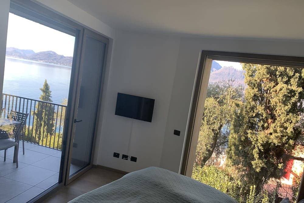 Foto 7 von 30: 3 Zimmer Apartment am  Gardasee mit traumhaften Seeblick und Pool in Torri