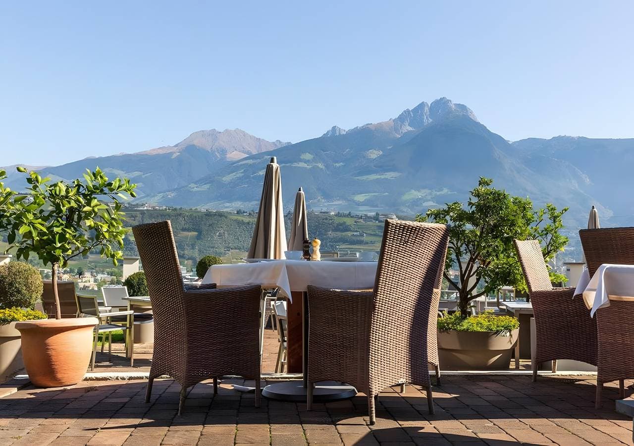 Foto 12 von 30: Zimmer 'Doppia Vista Panoramica Sup 102' mit Bergblick, WLAN und Klimaanlage