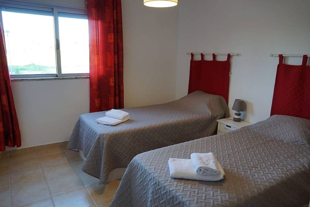 Foto 2 von 12: Quiet F4 apartment 5 minutes from Olhão town center, Algarve