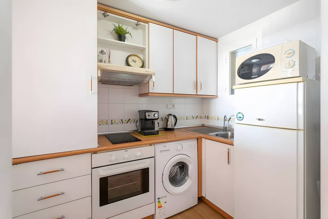 Foto 8 von 26: Ferienwohnung 'Appartement Avec 2 Piscines' mit Meerblick, Wi-Fi und Klimaanlage