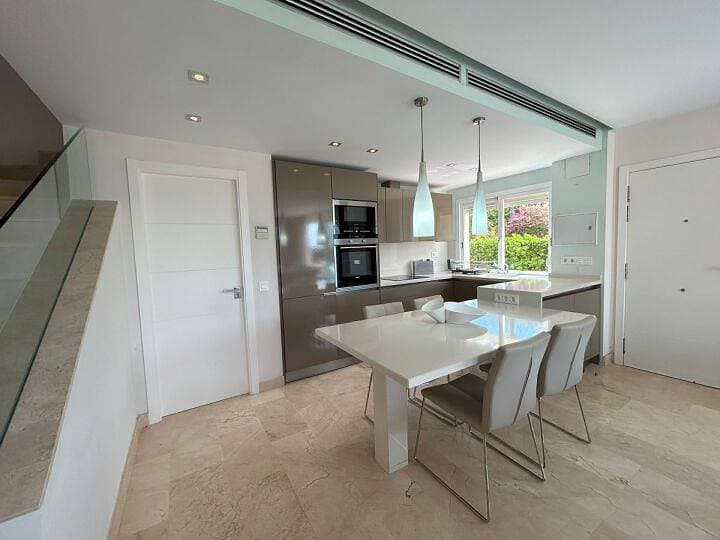 Foto 10 von 17: Ferienwohnung für 2 Personen mit Pool