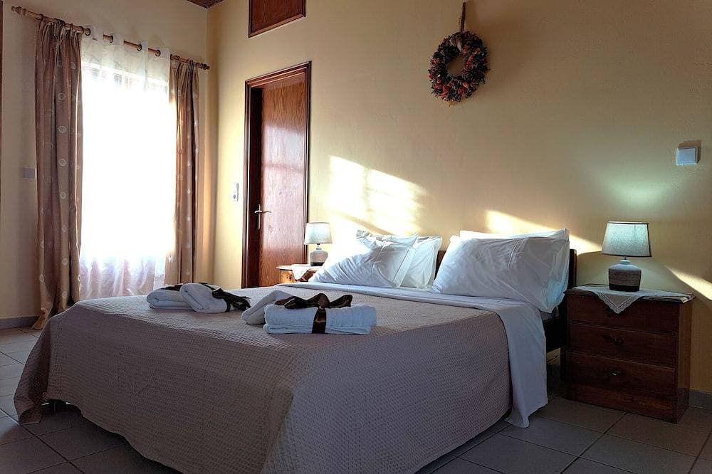 Foto 4 von 30: Comfortable Wohnung im ersten Stock mit wunderschönen Berg und Meeresblick