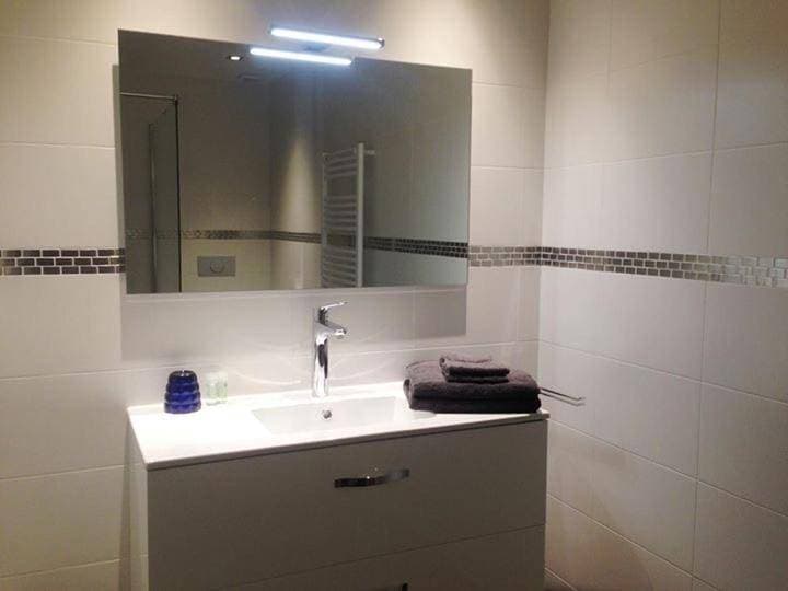 Foto 7 von 10: Double Room with Private Bathroom