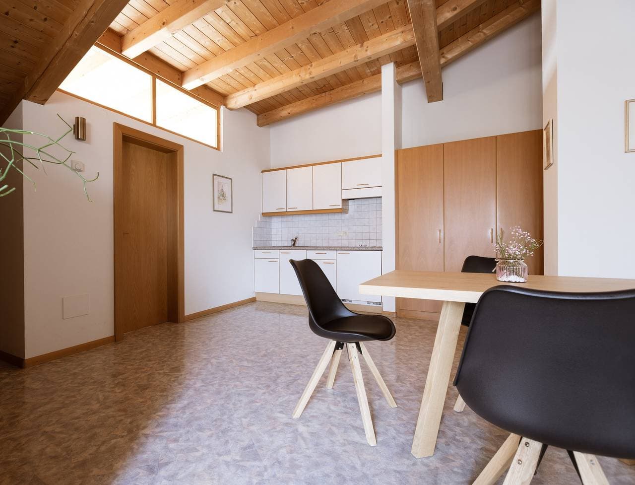 Foto 4 von 24: Liebevoll eingerichtetes Apartment mit Balkon und herrlichem Stadtblick in der Residence