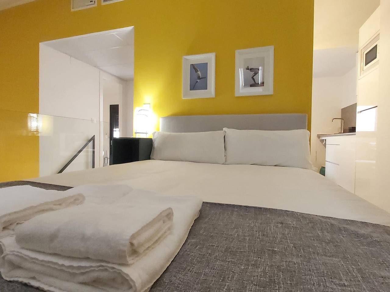 Exklusives Penthouse für Zwei im Herzen von Málaga mit Privatterrasse 1