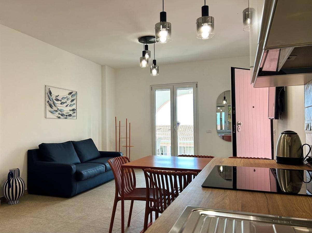 Foto 4 von 35: Two-Bedroom Apartment with Terrace and Sea View