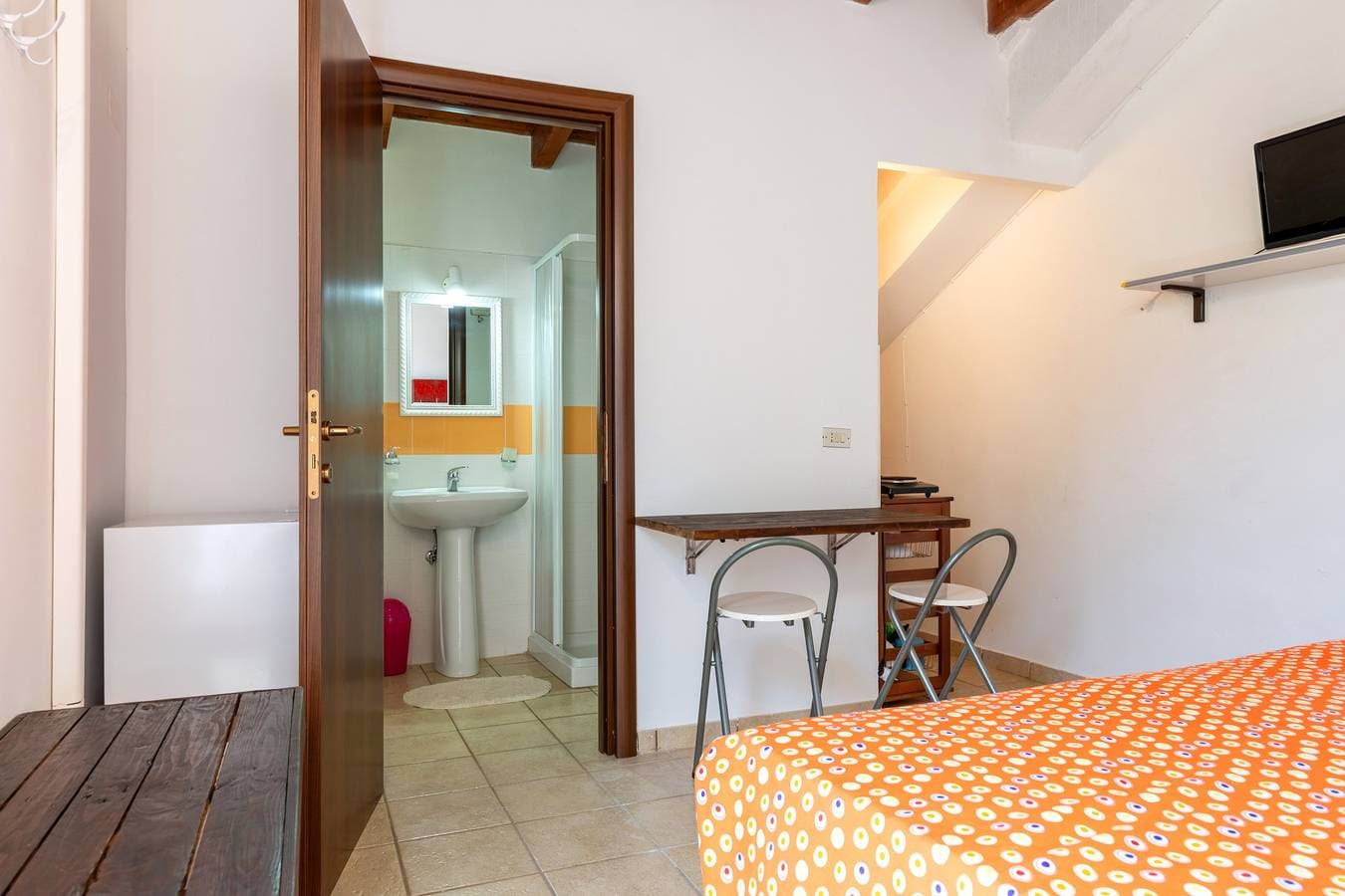 Foto 9 von 27: Studio-Apartment 'Room in Villa Gianfreda' mit Gemeinschaftspool, WLAN und Klimaanlage