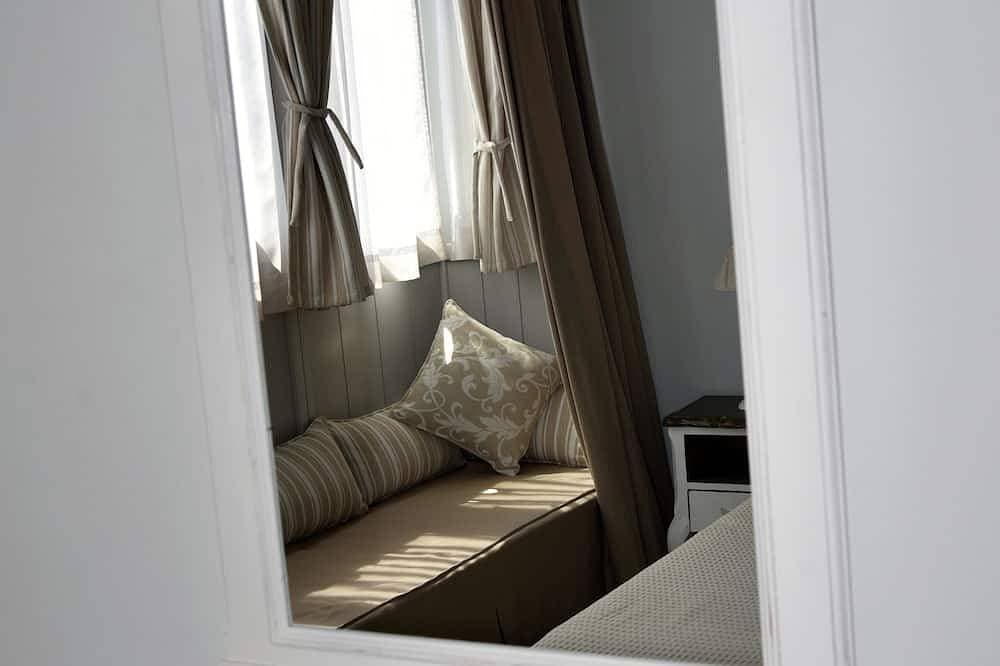 Foto 6 von 21: Ein geräumiges 2-Level-2-Schlafzimmer Ort-Home mit herrlichem Blick auf das Ägäische Meer