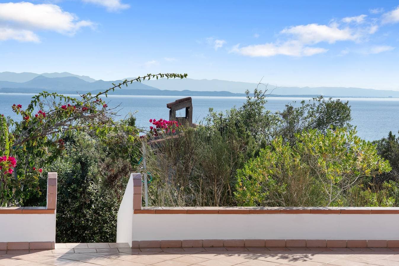 Foto 3 von 28: Ferienwohnung 'Carloforte' mit Meerblick, privater Terrasse und privatem Garten