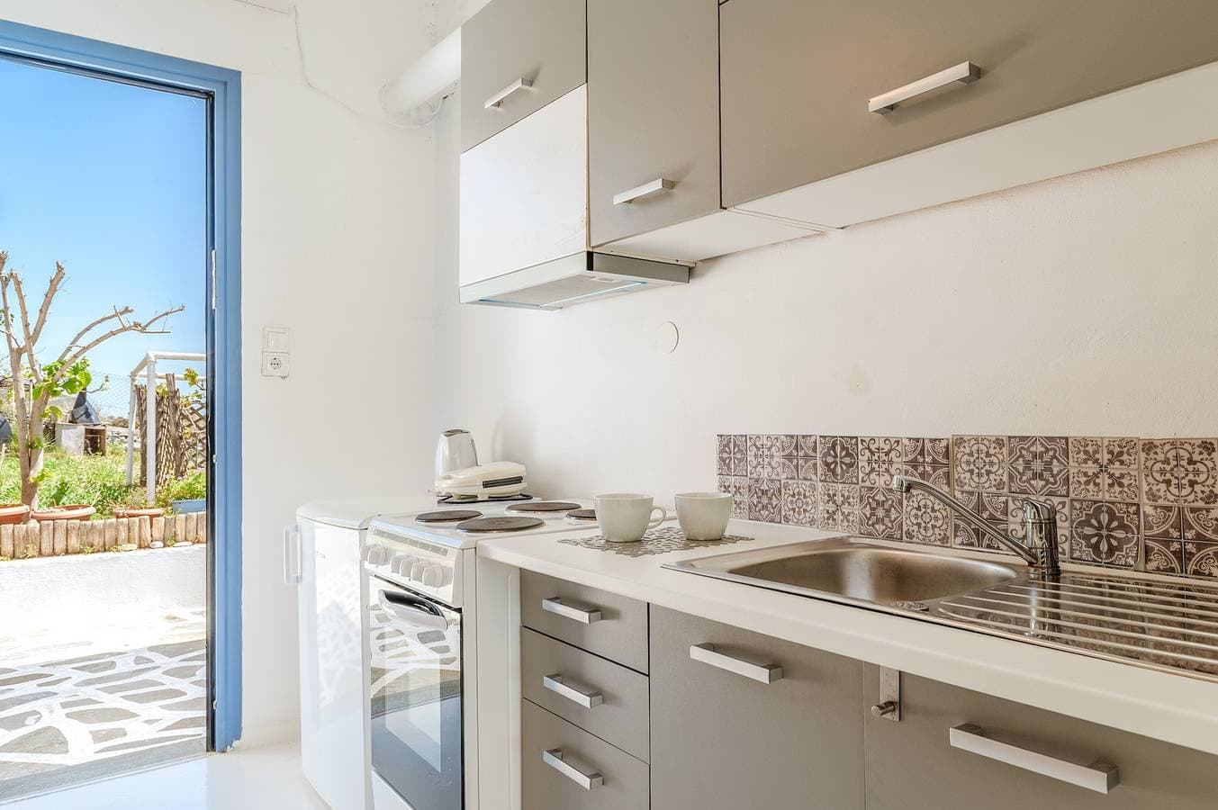 Foto 10 von 41: Ferienwohnung 'Lefkopetra' mit gemeinsamer Terrasse, Wi-Fi und Klimaanlage