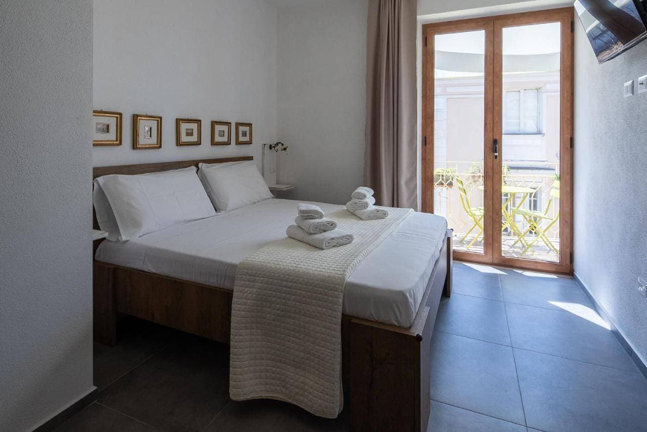 Foto 5 von 34: Double Room with Balcony